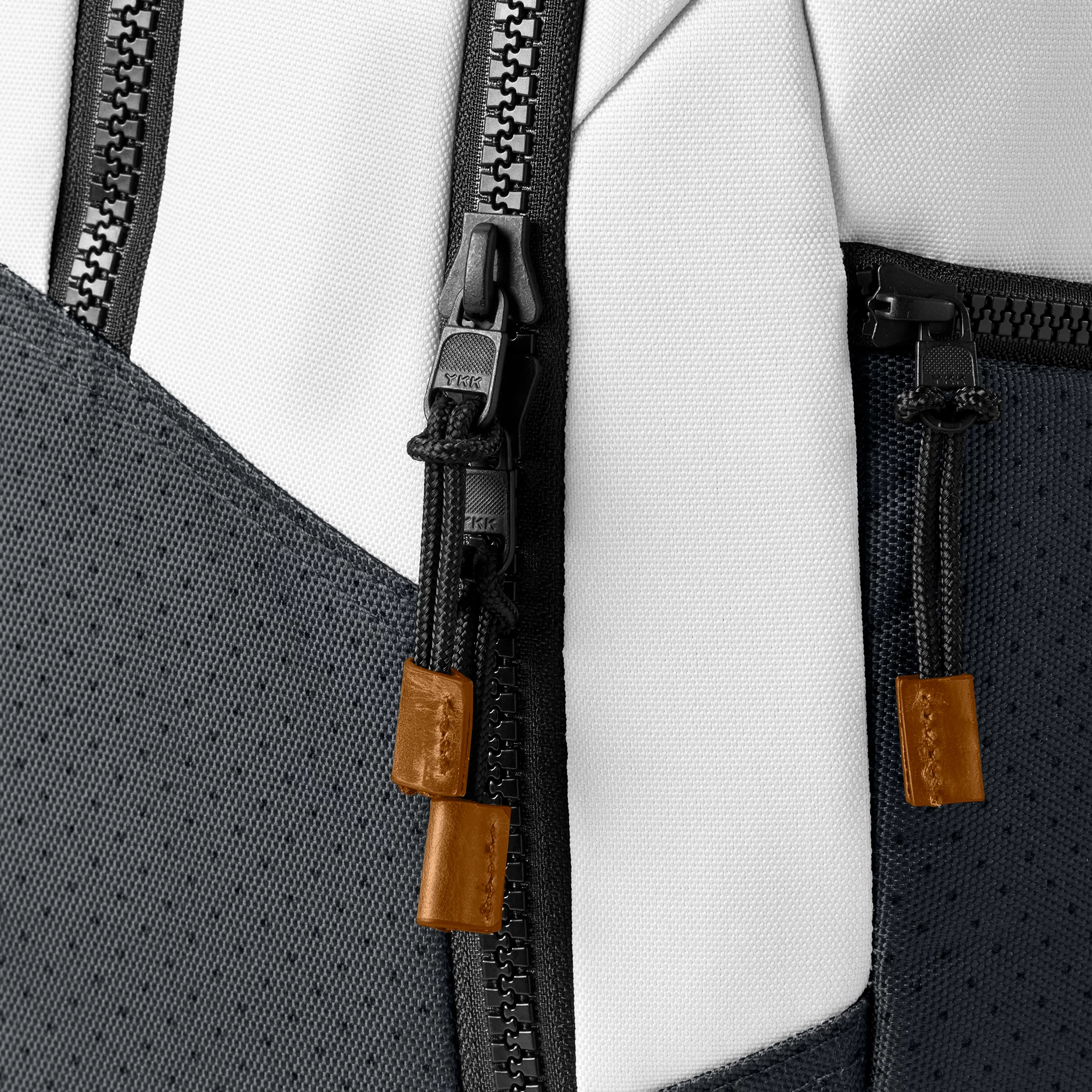 Wilson A2000 Backpack: WB57180 9 Wilson A2000 Backpack: WB57180 - Image 7